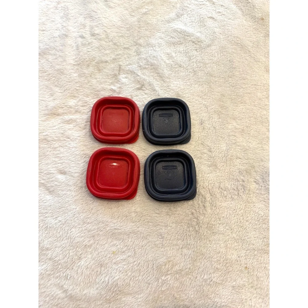 Rubbermaid Replacement Lids Set of 4 Square Red Navy Blue 7J54 Made in USA